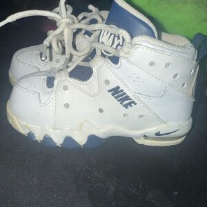 Nike Kids White and Navy Sneakers